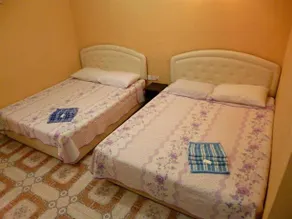 Grand Beach Motel - Image 5