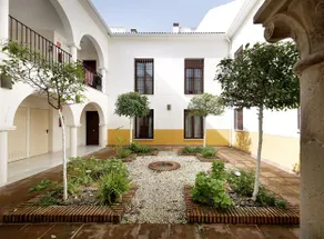 Apartamentos Patios de Alcántara - Image 2