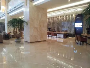 Landbridge Jinjiang Hotel - Image 4