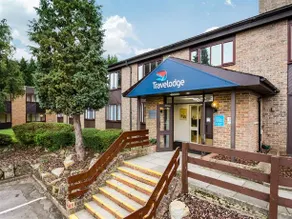 Travelodge Dorking - Image 2