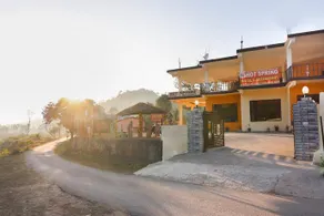 OYO 67358 Hot Spring Hotel And Restaurant - Image 2