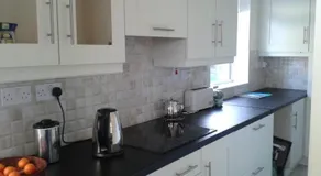 Bridgefield House - Image 5
