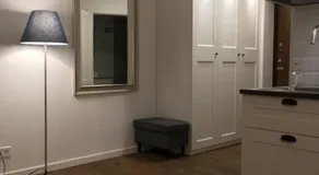 Five Star Downtown Apartment - Image 2