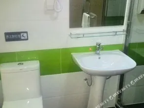 7 Days Inn (Cangzhou Rongsheng Square) - Image 4