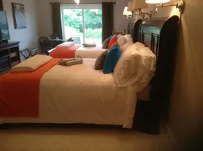 Rockwood House Bed & Breakfast - Image 2