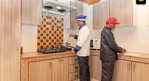 LivingStone Chail - Image 5