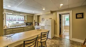 Charming Apartment On The Strip By Lake Erie! - Image 5