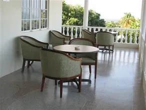 Island Vacation Inn - Image 3