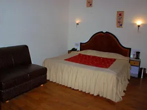 Apple Royale Bhuntar - Image 4
