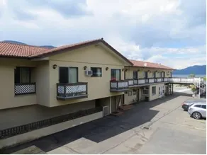 Harrison Village Motel - Image 2