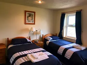Leafield House - Image 3