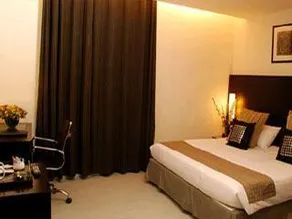 Hotel Thirty Six International - Image 4