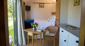 GoldenValley Shepherd's Hut - Image 5
