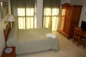 Pension Reina Josefina - Image 5