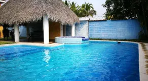Chalet en Puerto San Jose - Image 4