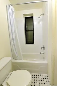 Midtown West Vacation Rentals - Image 5