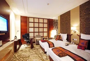 Shunjing Hot Spring Hotel - Image 5