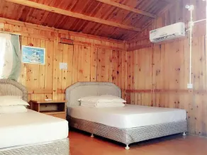 Xichong Beach Cabin - Image 4