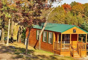 Arrowhead Camping Resort Deluxe Cabin 7 - Image 2