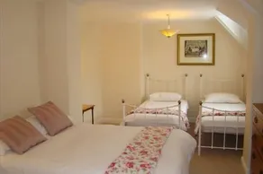 Alton Brook House - Image 2