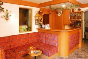 Hotel Pension Alpenhof - Image 3