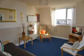 Chateau Dale Holiday Apartments - Image 4