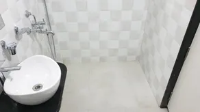 3BHK Service Apartment In Aundh, for Family/Ladies - Image 4