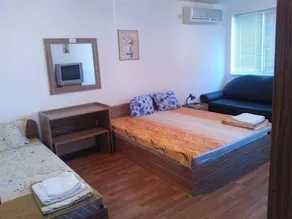 Burgas Rooms And Studios - Image 4