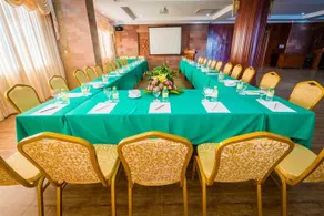 Star King Hotel & Apartment - Image 2