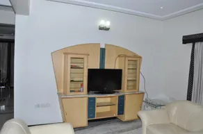 Princess Square Serviced Apartment - Image 3