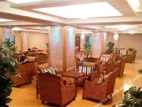 Jiaju Fengqing Hotel - Image 3