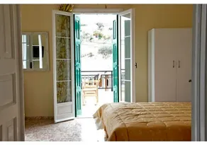 Kardoulis Rooms - Image 2