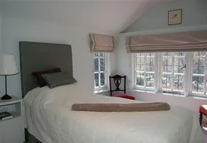 Arundel Holt Court Bed and Breakfast Petworth - Image 5