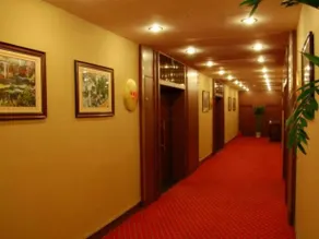 Century Hotel Jiaozhou - Image 2