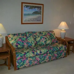 Douglas Waikiki - Image 4