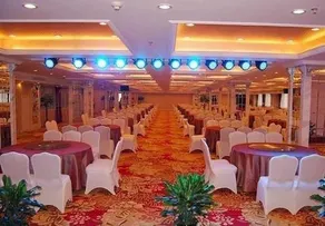 Hongluo Harbor Holiday Hotel - Image 2