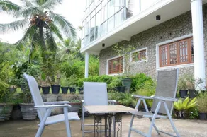 Lake view Residence - Image 4