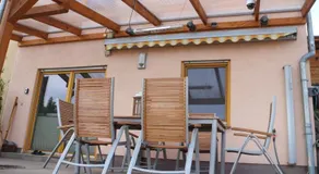 Romantische Ferienwohnung mit fantastischem Ausblick, Pool und Gartensauna - Image 2