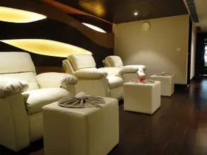 Crystal Sarovar Premiere Agra - Image 2