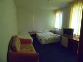 Family Hotel Amigos - Image 5
