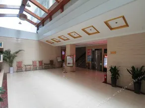 Yiyuan Hotel Xinxiang - Image 3