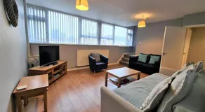 Brownshill Green Apartment - Image 3
