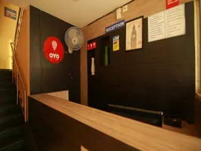 OYO Rooms Lakeshore Hospital Nettoor - Image 4