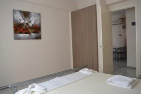 Iro Apartments - Image 5