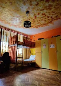 FreeBorn Hostel - Image 3