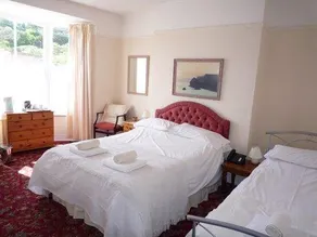 Lulworth Cove Inn - Image 4