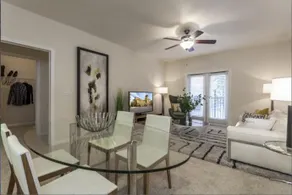 Global Luxury Suites At Seaside Way - Image 4