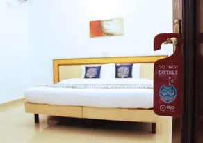 OYO Rooms Defence Colony A Block - Image 2