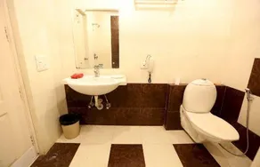 OYO Rooms Cyber Park II - Image 5