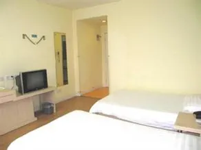 Jitai Hotel Shanghai Bailian Zhonghuan Commerce Plaza - Image 3